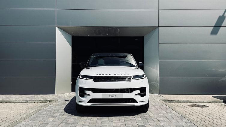 2025 SKLADOVÉ VOZIDLÁ Land Rover Range Rover Sport Fuji White D250 Dynamic SE