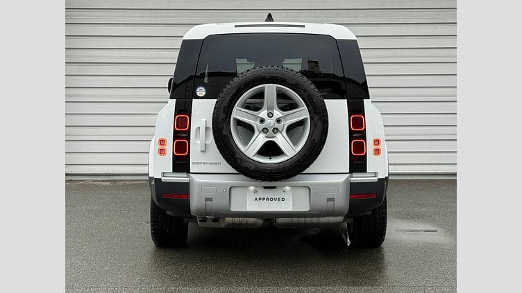 2024 認定中古車 Land Rover Defender 130 フジホワイト D300 AWD（AT） SE