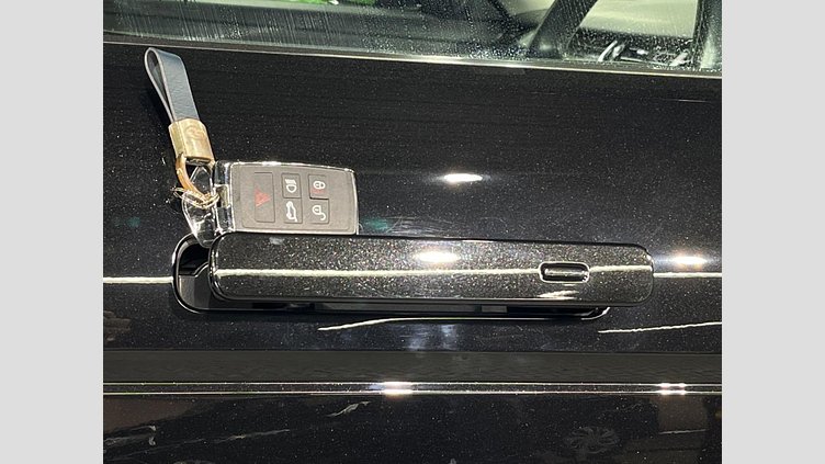 2021 認定中古車 Land Rover Range Rover Evoque サントリーニブラック P200 AWD（オートマチック） S