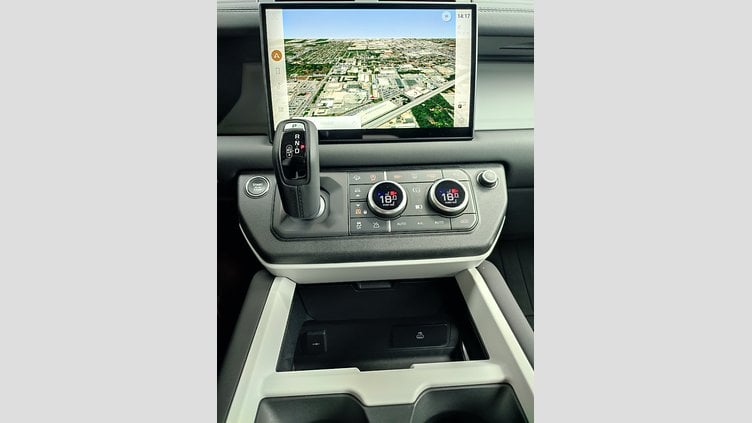 2025 Approved/Jazdené Land Rover Defender 110 Gondwana Stone 4x4 110 3.0D I6 D200 MHEV S A/T AWD