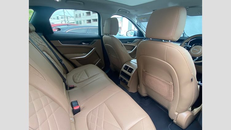 2023 認定中古車 Jaguar F-Pace フィレンツェレッド P250 AWD（オートマチック） S