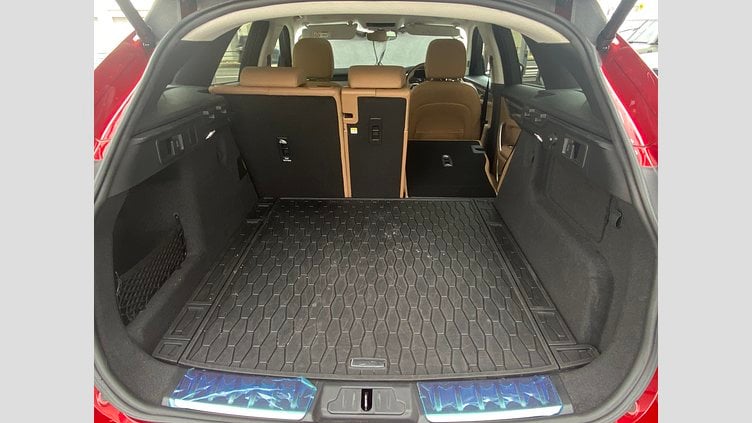 2023 認定中古車 Jaguar F-Pace フィレンツェレッド P250 AWD（オートマチック） S