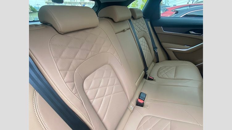 2023 認定中古車 Jaguar F-Pace フィレンツェレッド P250 AWD（オートマチック） S