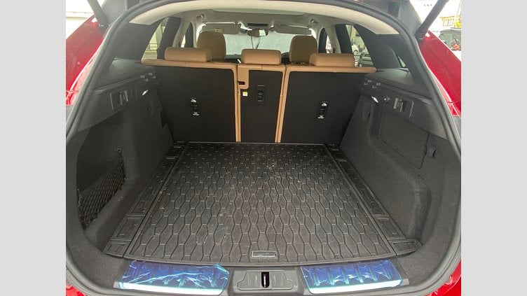 2023 認定中古車 Jaguar F-Pace フィレンツェレッド P250 AWD（オートマチック） S