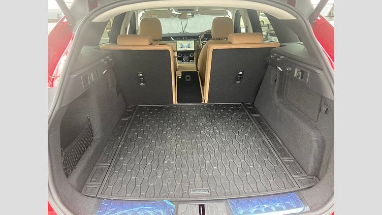 2023 認定中古車 Jaguar F-Pace フィレンツェレッド P250 AWD（オートマチック） S