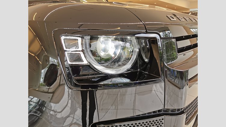 2023 認定中古車 Land Rover Defender 110 サントリーニブラック D300 AWD（AT） X-DYNAMIC SE