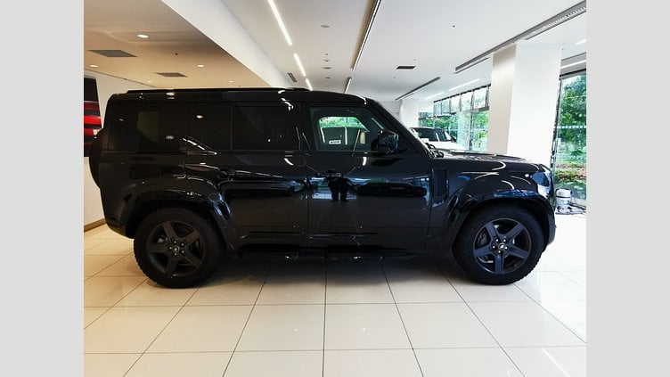 2023 認定中古車 Land Rover Defender 110 サントリーニブラック D300 AWD（AT） X-DYNAMIC SE
