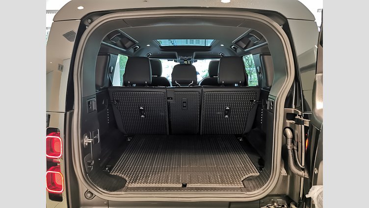2023 認定中古車 Land Rover Defender 110 サントリーニブラック D300 AWD（AT） X-DYNAMIC SE