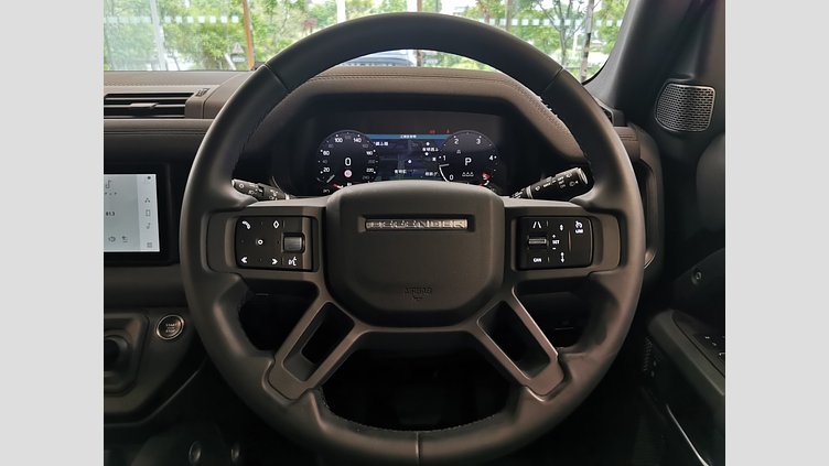 2023 認定中古車 Land Rover Defender 110 サントリーニブラック D300 AWD（AT） X-DYNAMIC SE