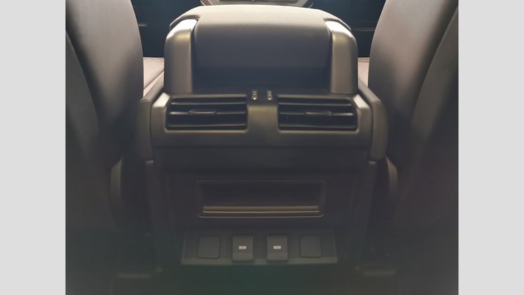2023 認定中古車 Land Rover Defender 110 サントリーニブラック D300 AWD（AT） X-DYNAMIC SE