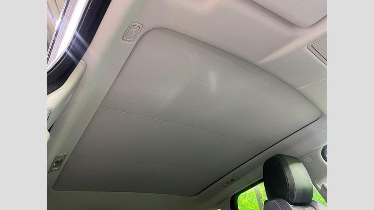 2019 認定中古車 Land Rover Range Rover Evoque Fuji White 2.0 litre i4P​ SEPlus