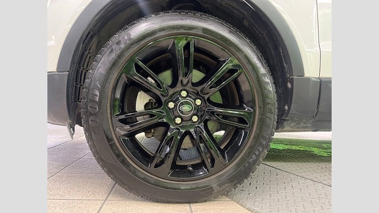2019 認定中古車 Land Rover Range Rover Evoque Fuji White 2.0 litre i4P​ SEPlus