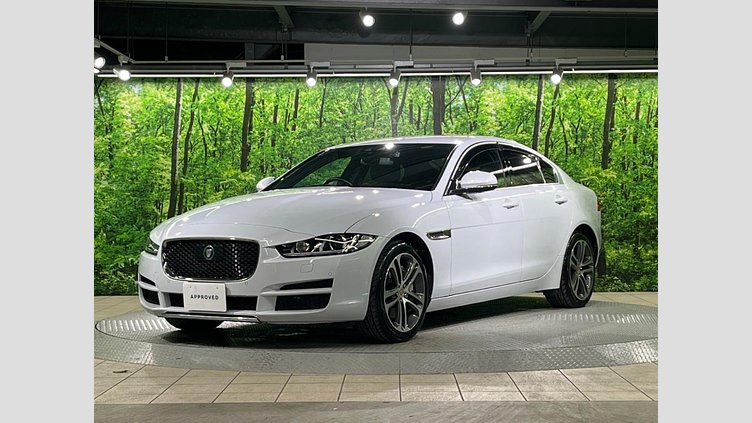 2018 認定中古車 Jaguar XE Yulong White ２WD（AT） プレステージ