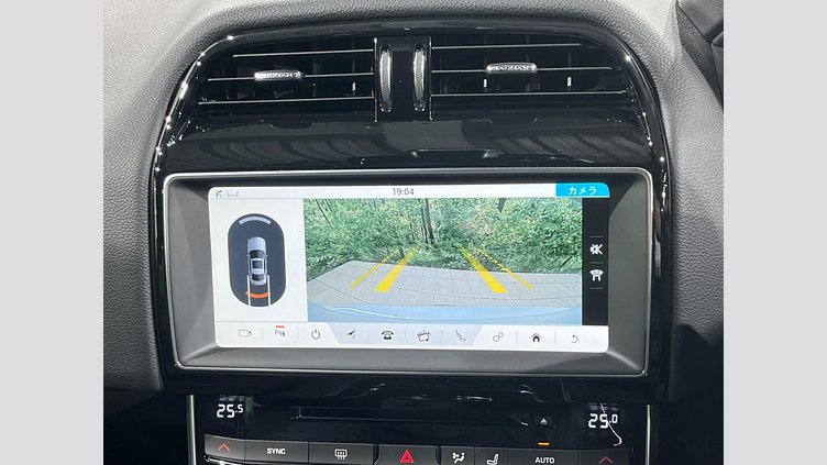 2018 認定中古車 Jaguar XE Yulong White ２WD（AT） プレステージ