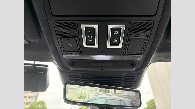 2023 認定中古車 Land Rover Range Rover Evoque ソウルパールシルバー P250 AWD（オートマチック） BRONZE EDITION