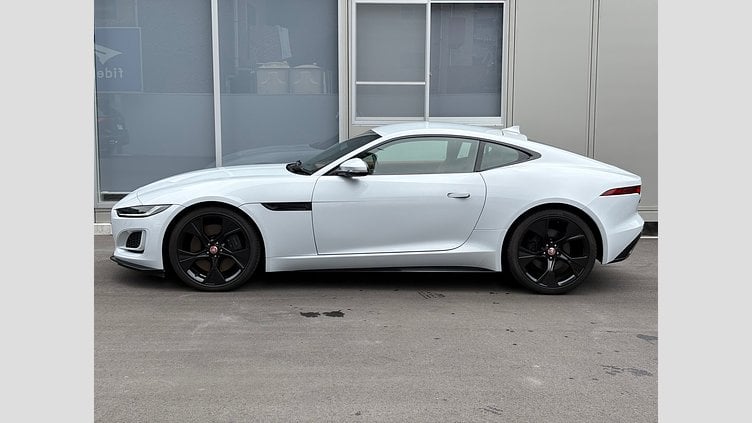 2021 認定中古車 Jaguar F-Type ユーロンホワイト P380 オートマチック 後輪駆動 F-TYPEクーペ R-DYNAMIC