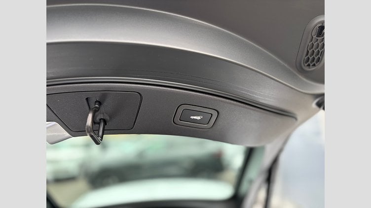 2021 認定中古車 Jaguar F-Type ユーロンホワイト P380 オートマチック 後輪駆動 F-TYPEクーペ R-DYNAMIC