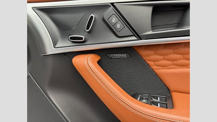 2021 認定中古車 Jaguar F-Type ユーロンホワイト P380 オートマチック 後輪駆動 F-TYPEクーペ R-DYNAMIC