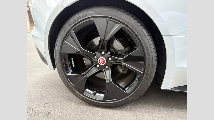 2021 認定中古車 Jaguar F-Type ユーロンホワイト P380 オートマチック 後輪駆動 F-TYPEクーペ R-DYNAMIC