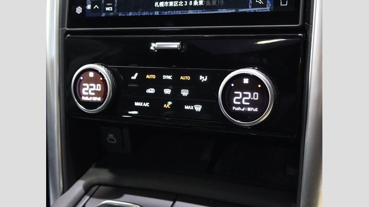 2024 認定中古車 Land Rover Discovery サントリーニブラック D300マイルドハイブリッド（ディーゼル） スタンダードホイールベース Metropolitan Edition