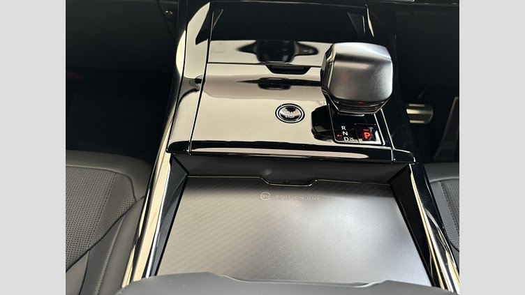 2024 認定中古車 Land Rover Range Rover Sport オブシディアンブラック - グロスフィニッシュ P635マイルドハイブリッド スタンダードホイールベース SV EDITION ONE