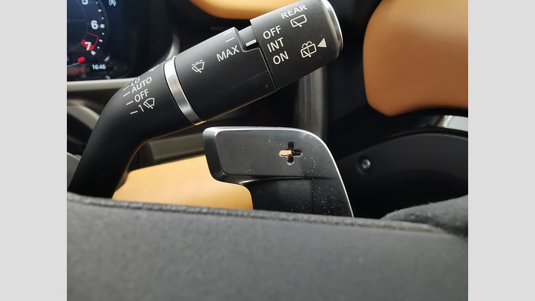 2024 認定中古車 Land Rover Defender 110 サントリーニブラック P525 AWD (AT) V8