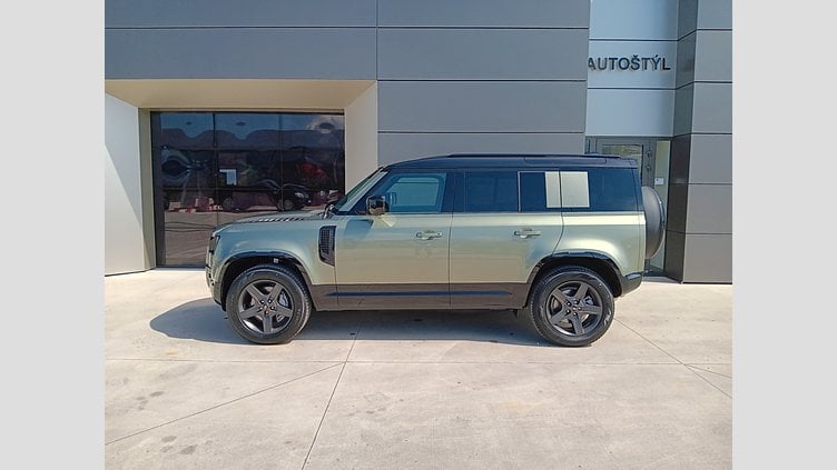 2025 SKLADOVÉ VOZIDLÁ Land Rover Defender 110 Pangea Green 3.0D MHEV 300PS  D300 MHEV X-Dynamic SE 