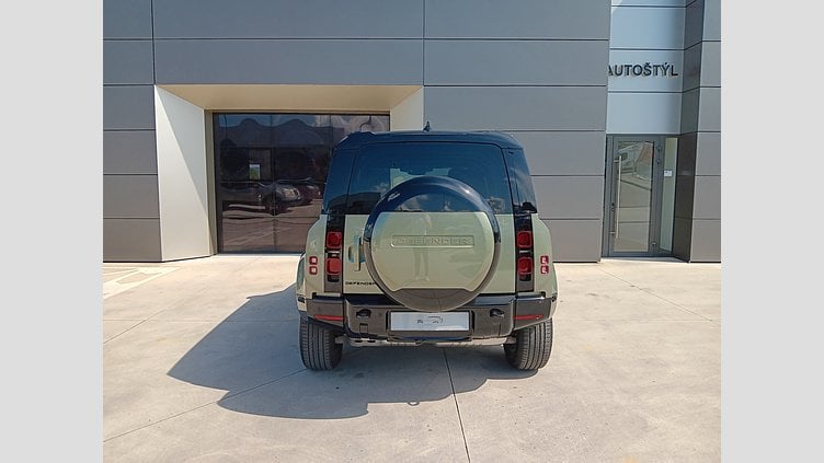 2025 SKLADOVÉ VOZIDLÁ Land Rover Defender 110 Pangea Green 3.0D MHEV 300PS  D300 MHEV X-Dynamic SE 
