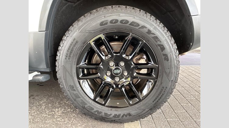 2023 認定中古車 Land Rover Defender 110 フジホワイト D300 AWD（AT） S
