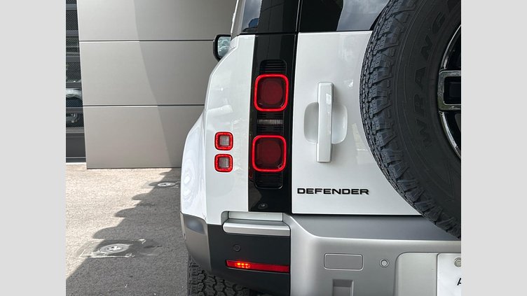 2023 認定中古車 Land Rover Defender 110 フジホワイト D300 AWD（AT） S