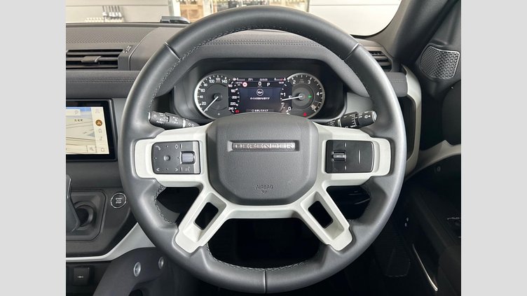 2023 認定中古車 Land Rover Defender 110 フジホワイト D300 AWD（AT） S