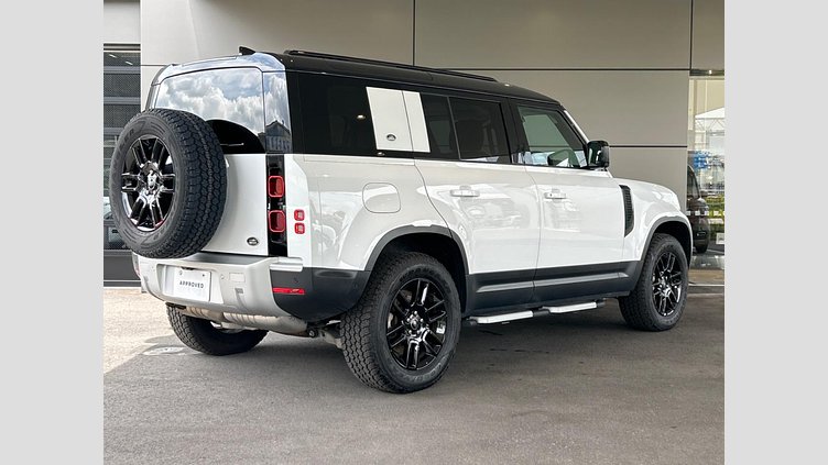 2023 認定中古車 Land Rover Defender 110 フジホワイト D300 AWD（AT） S