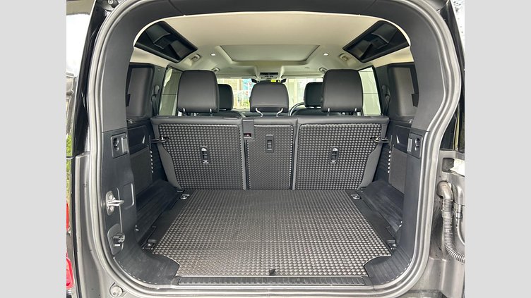 2023 認定中古車 Land Rover Defender 110 フジホワイト D300 AWD（AT） S