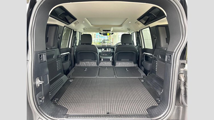 2023 認定中古車 Land Rover Defender 110 フジホワイト D300 AWD（AT） S