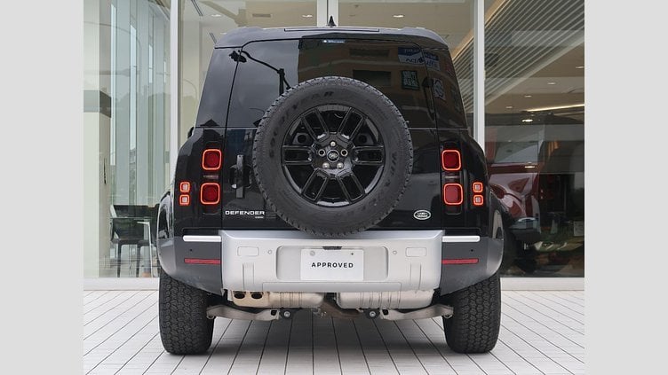2023 認定中古車 Land Rover Defender 110 サントリーニブラック D300 AWD（AT） S