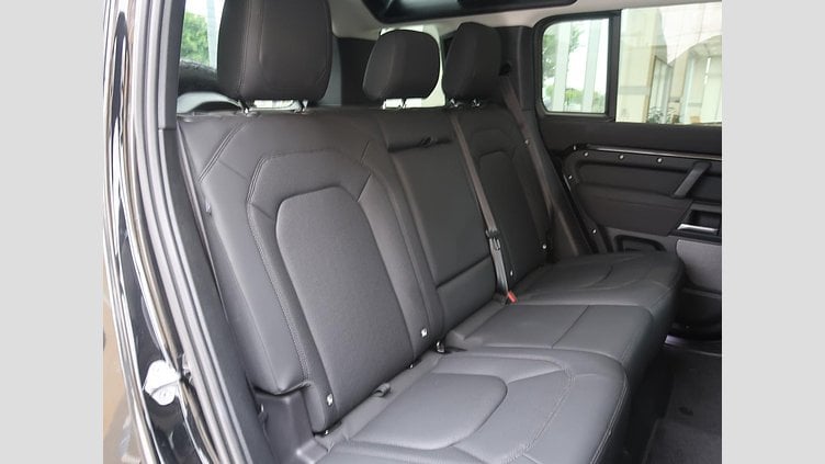 2023 認定中古車 Land Rover Defender 110 サントリーニブラック D300 AWD（AT） S