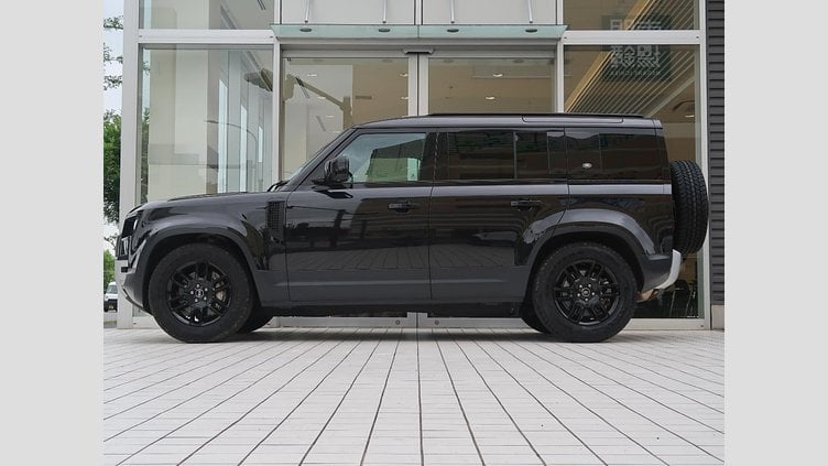 2023 認定中古車 Land Rover Defender 110 サントリーニブラック D300 AWD（AT） S