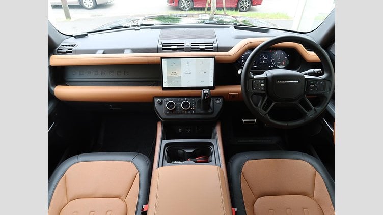 2024 認定中古車 Land Rover Defender 110 サントリーニブラック D300 AWD（AT） X