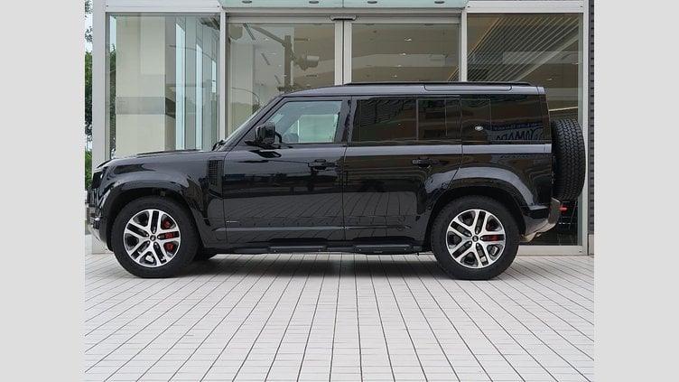 2024 認定中古車 Land Rover Defender 110 サントリーニブラック D300 AWD（AT） X