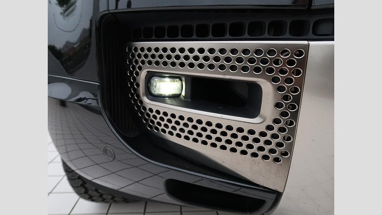 2024 認定中古車 Land Rover Defender 110 サントリーニブラック D300 AWD（AT） X