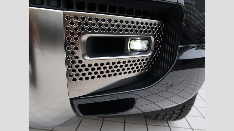 2024 認定中古車 Land Rover Defender 110 サントリーニブラック D300 AWD（AT） X