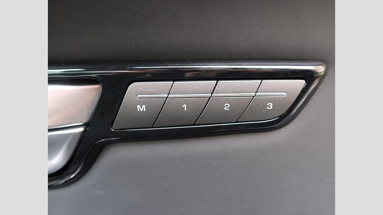 2017 認定中古車 Land Rover Range Rover Evoque Santorini Black 2.0 litre Si4 Petrol ＨＳＥダイナミック