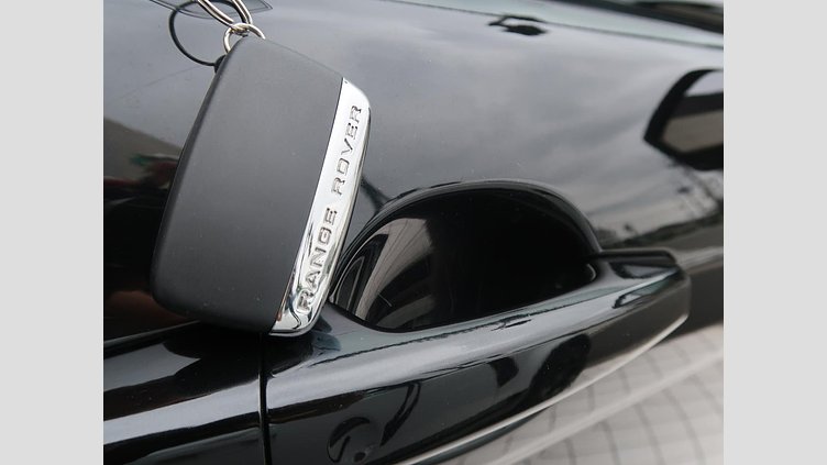 2017 認定中古車 Land Rover Range Rover Evoque Santorini Black 2.0 litre Si4 Petrol ＨＳＥダイナミック