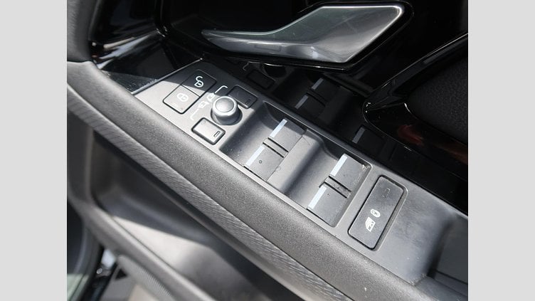 2020 認定中古車 Land Rover Range Rover Evoque ナルヴィックブラック P200 S