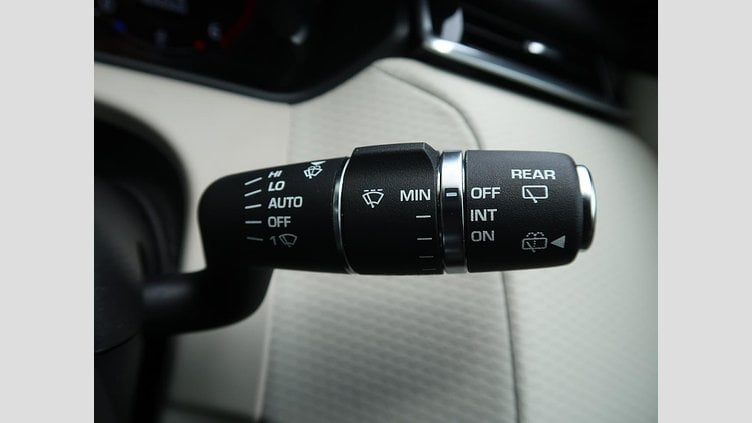 2024 認定中古車 Land Rover Range Rover Velar カルパチアングレイ D200マイルドハイブリッド（ディーゼル） Standard Wheelbase Dynamic SE