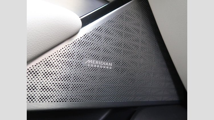 2024 認定中古車 Land Rover Range Rover Velar カルパチアングレイ D200マイルドハイブリッド（ディーゼル） Standard Wheelbase Dynamic SE