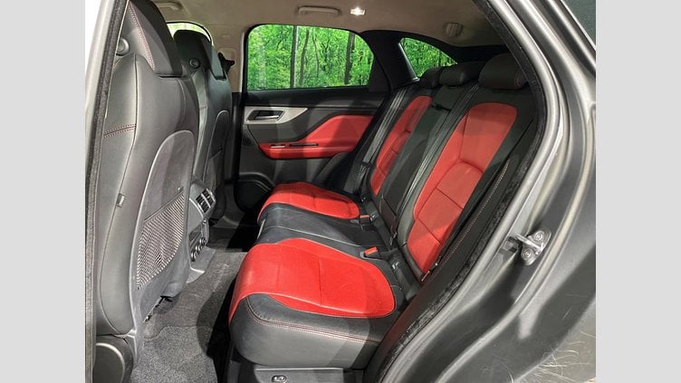 2020 認定中古車 Jaguar F-Pace Yulong White 2.0 litre i4D Diesel チェッカーフラッグ・エディション