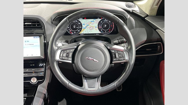 2020 認定中古車 Jaguar F-Pace Yulong White 2.0 litre i4D Diesel チェッカーフラッグ・エディション