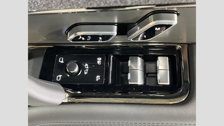 2024 認定中古車 Land Rover Range Rover Sport ジオラグリーン D300マイルドハイブリッド スタンダードホイールベース Dynamic HSE