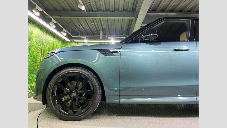 2024 認定中古車 Land Rover Range Rover Sport ジオラグリーン D300マイルドハイブリッド スタンダードホイールベース Dynamic HSE